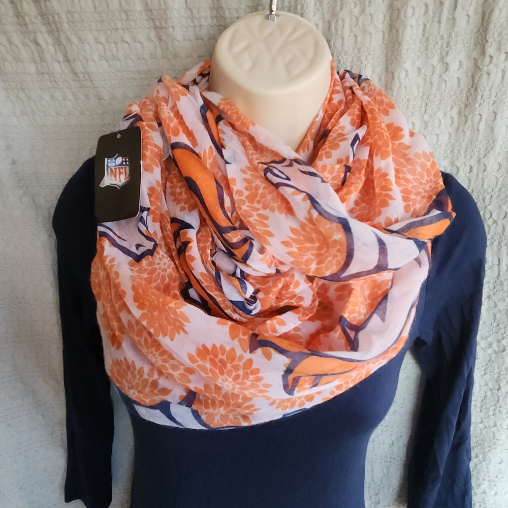 Bronco Infinity scarve